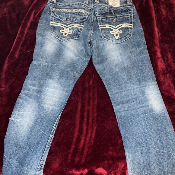 Rock revivals size 32